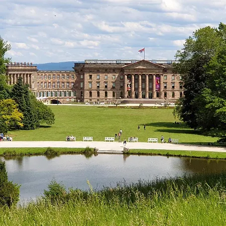 Exklusives Und Helles Erdgeschoss-apartment No 2 Im Zentrum Von Kassel, Schnelles 1gbit Internet, Geschirrspueler, Boxspringbetten Appartement Kassel