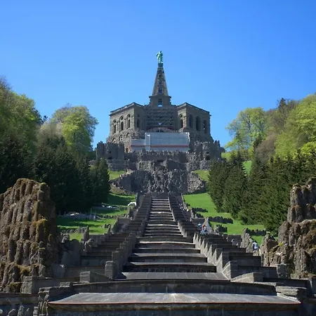 Exklusives Und Helles Erdgeschoss-apartment No 2 Im Zentrum Von Kassel, Schnelles 1gbit Internet, Geschirrspueler, Boxspringbetten *