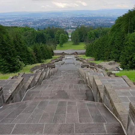 Lejlighed Exklusives Und Helles Erdgeschoss-apartment No 2 Im Zentrum Von Kassel, Schnelles 1gbit Internet, Geschirrspueler, Boxspringbetten Kassel