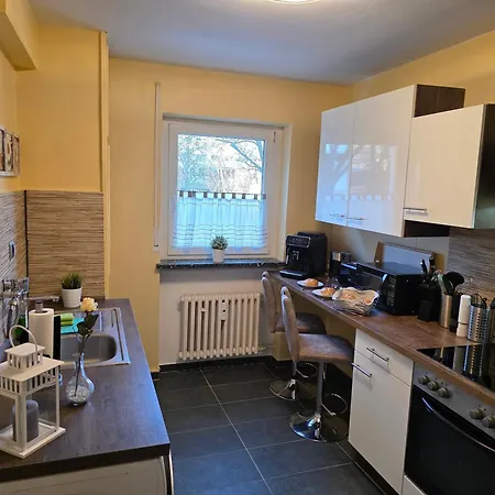 Apartament Exklusives Und Helles Erdgeschoss-apartment No 2 Im Zentrum Von Kassel, Schnelles 1gbit Internet, Geschirrspueler, Boxspringbetten Kassel