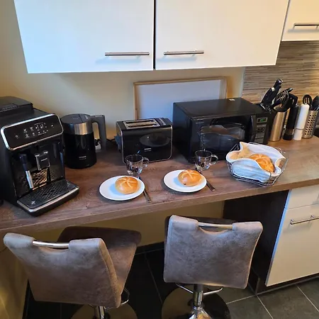 公寓 Exklusives Und Helles Erdgeschoss-apartment No 2 Im Zentrum Von Kassel, Schnelles 1gbit Internet, Geschirrspueler, Boxspringbetten