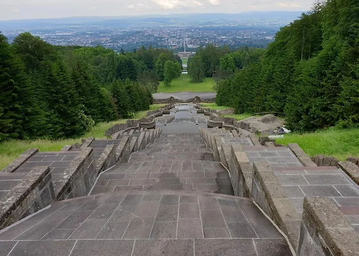 Apartament Exklusives Und Helles Erdgeschoss-apartment No 2 Im Zentrum Von Kassel, Schnelles 1gbit Internet, Geschirrspueler, Boxspringbetten Kassel