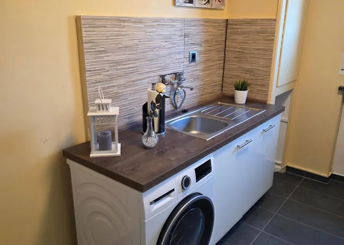 Exklusives Und Helles Erdgeschoss-apartment No 2 Im Zentrum Von Kassel, Schnelles 1gbit Internet, Geschirrspueler, Boxspringbetten Kassel