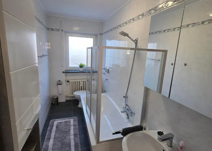 Exklusives Und Helles Erdgeschoss-apartment No 2 Im Zentrum Von Kassel, Schnelles 1gbit Internet, Geschirrspueler, Boxspringbetten *